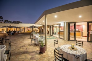 Food court
