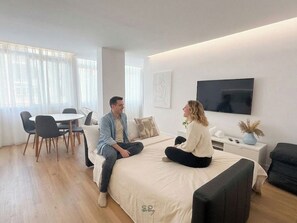 2 bedrooms, iron/ironing board, WiFi, bed sheets - Oeiras Work and Living by SP Living (Oeiras)