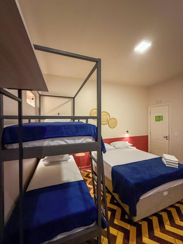 Superior Quadruple Room | Iron/ironing board, free WiFi