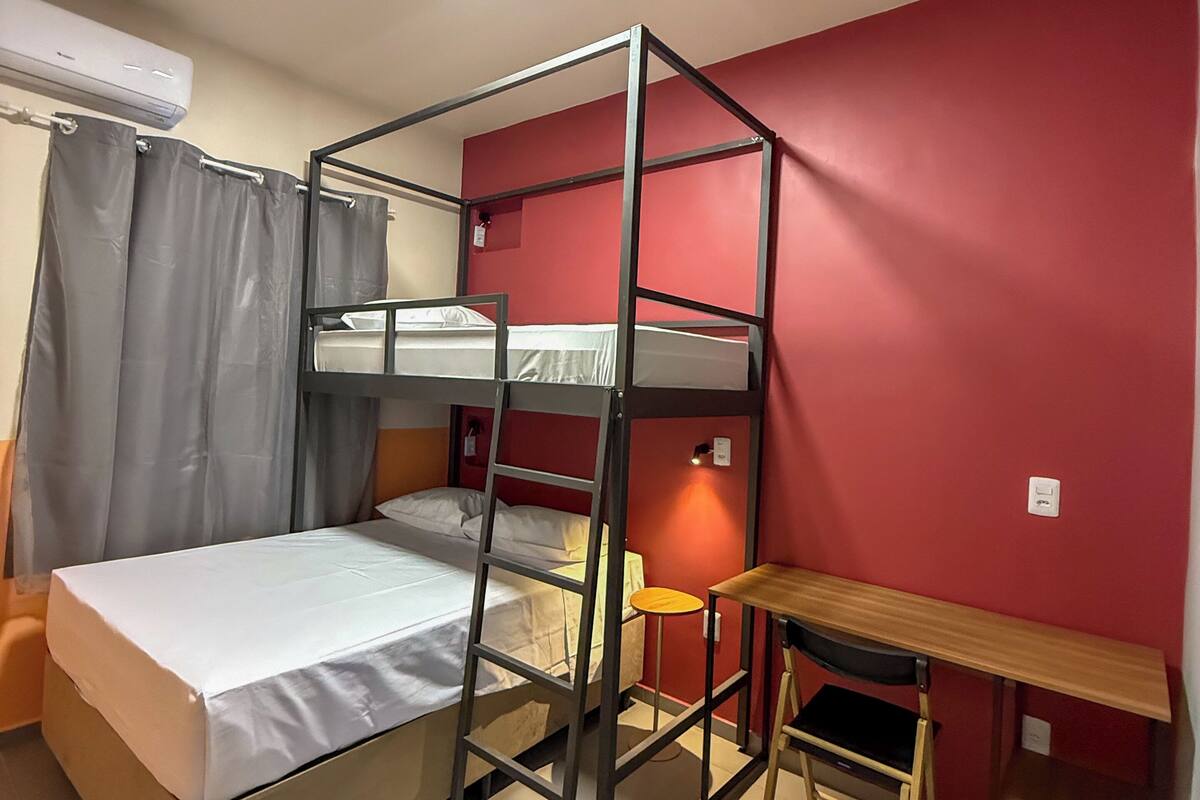 Basic Triple Room | Iron/ironing board, free WiFi