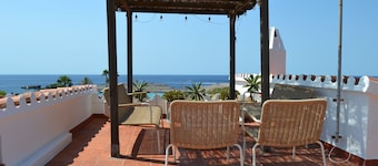 Stunning, Recently Refurbed 4 Bedroom Villa in Binibeca with Beautiful Sea Views