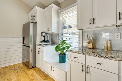 Walk to Beltline: Wfh-friendly Hub w/ Yard!