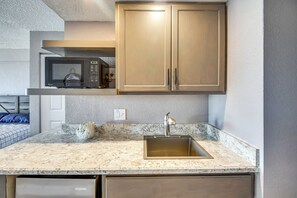 Apartment (0 Bedroom) | Interior