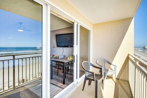 Apartment (0 Bedroom) | Interior