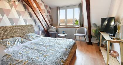 Bed and Breakfast 'À La Ferme 2 Pers' with Shared Terrace and Wi-Fi