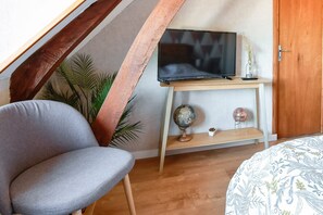 1 bedroom, WiFi, bed sheets