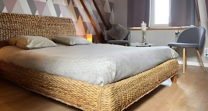 Chambres d'hÎtes 'à La Ferme 2 Pers' avec terrasse partagée et Wi-Fi