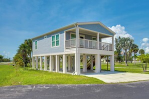 Interior - Sunny Fort Myers Home: Golf, Shop & Relax! (Fort Myers)