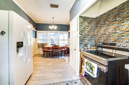 10 Mi to Lake Palestine: Short Distance to Tyler!