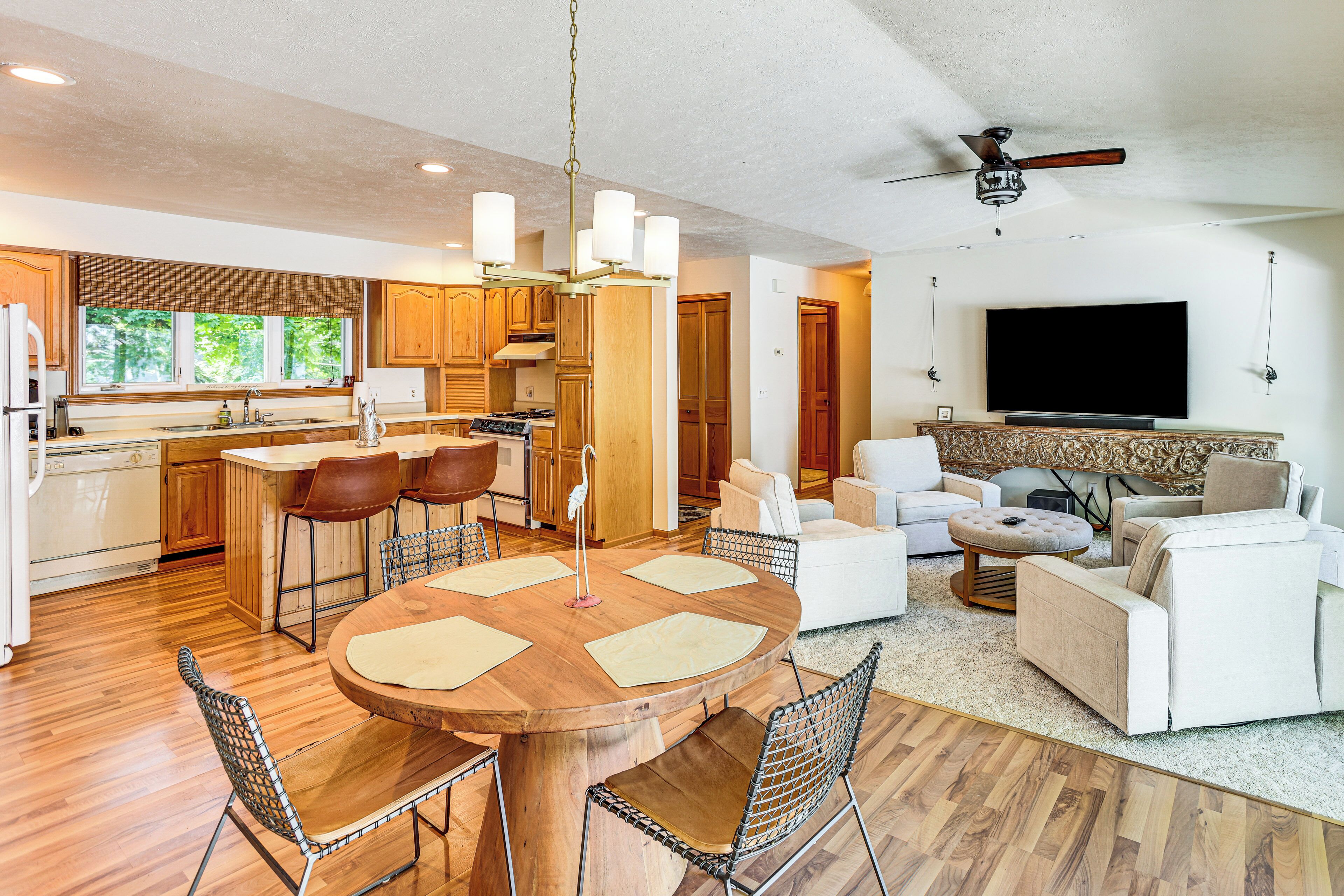 Rumah (4 Bedrooms) | Interior