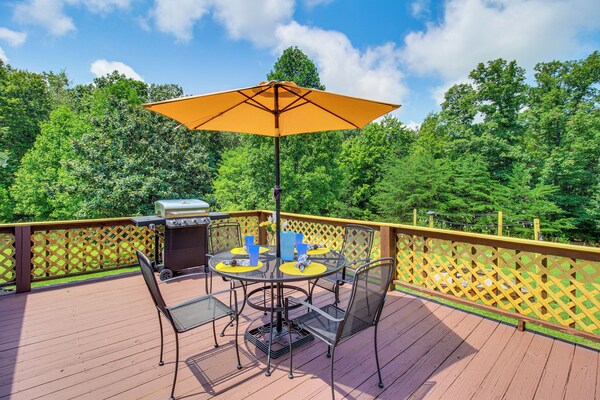 Large Private Yard: Home 16 Mi To Fall Creek Falls - Fall Creek Falls, TN