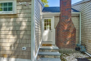 House (2 Bedrooms) | Interior - Walk to Main St: Osterville Village Gem w/ Patio (Osterville)