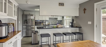 Townhome 10 Mi to Wpafb & Dayton!