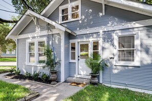 House (5 Bedrooms) | Interior - 1 Mi to Dtwn! Restored 1930s Brenham Retreat (Brenham)