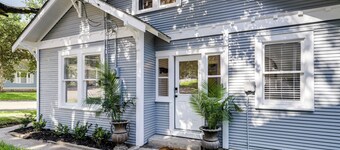 1 Mi to Dtwn! Restored 1930s Brenham Retreat