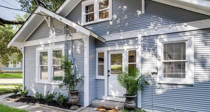 1 Mi to Dtwn! Restored 1930s Brenham Retreat