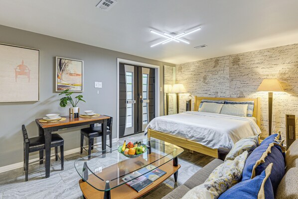 Apartment (0 Bedroom) | Front of property