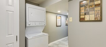 2 Mi to Shops & Eateries: Columbia Condo w/ Patio
