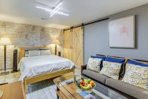 Apartment (0 Bedroom) | Interior