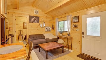Rumah (2 Bedrooms) | Interior