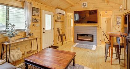 15 Mi to Blue Ridge: Forested Cabin w/ Decks!