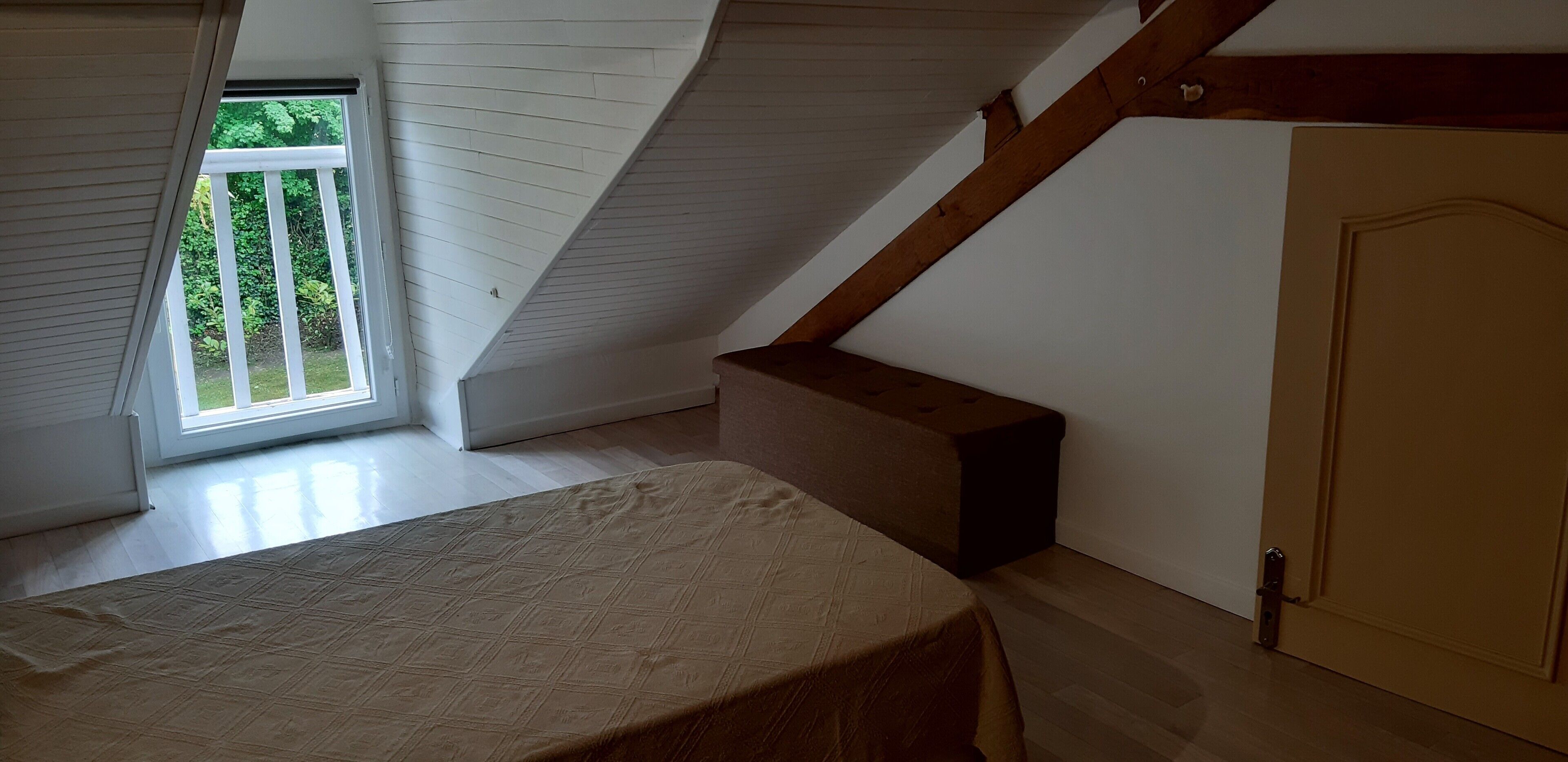 5 bedrooms, iron/ironing board, WiFi