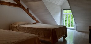 5 chambres, fer et planche à repasser, Wi-Fi