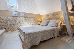 5 Schlafzimmer, Bügeleisen/Bügelbrett, WLAN