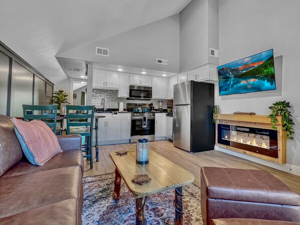 TV, fireplace, offices