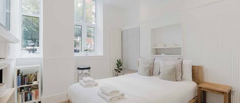 1 bedroom, internet, bed sheets