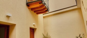 เลิฟ สตอรี่ เกสต์เฮาส์