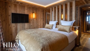 5 Schlafzimmer, Schreibtisch, Bügeleisen/Bügelbrett, Reisekinderbett