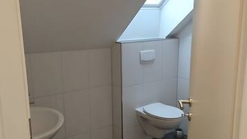 Dusch, hårtork och handdukar