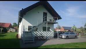 Exterior - Apartment 'Ferienwohnung Spreewald' with Private Terrace, Shared Garden and Wi-Fi (Schlepzig)