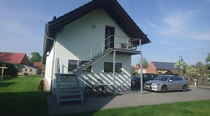 Exterior - Apartment 'Ferienwohnung Spreewald' with Private Terrace, Shared Garden and Wi-Fi (Schlepzig)