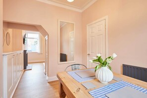 Dining - Host & Stay | Horner Street (Clifton)