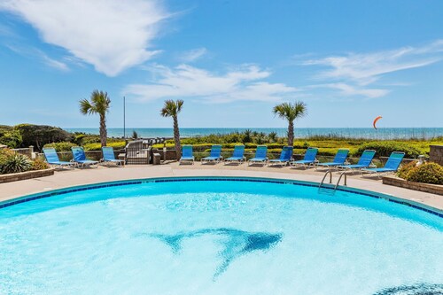 Beachwalk 302 - Oceanfront, 4 Bedroom, 4 Bath Condo