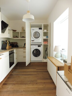 Private kitchen - Excl. for wheelchair users & walking impaired (also assistance dog) on the dyke & dog beach! (Otterndorf)