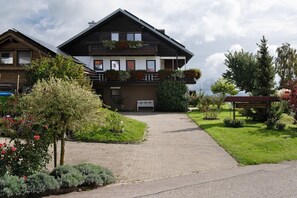 Esterni