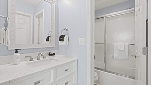 Bathroom - Indian Pointe Lake View Pets! (Osage Beach)
