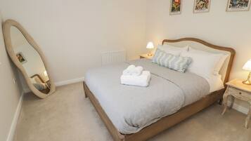 3 bedrooms, individually decorated, individually furnished, free WiFi