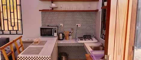 Fridge, microwave, stovetop, electric kettle
