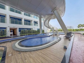 Pool - StayShort - Flat in Al Barsha Sleeps 2 with private plunge pool! (Al Barsha South)