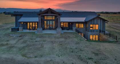 New Luxury 6BR Teton View Lodge - Summer Escape