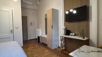 Deluxe Room, City View