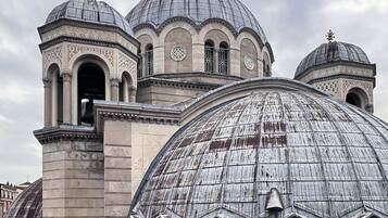 Pillowtop-bedden, een kluis op de kamer, individueel gemeubileerd