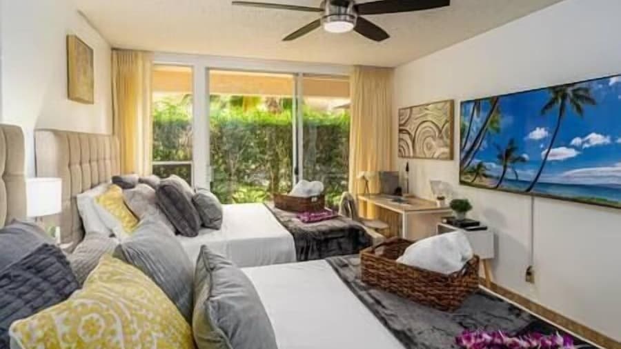 Signature Residences at Maui Banyan