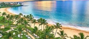 Signature Residences at Maui Banyan