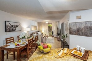 Apartment, Balcony, Garden View | Living area