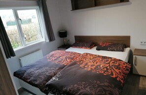3 bedrooms, free WiFi, bed sheets